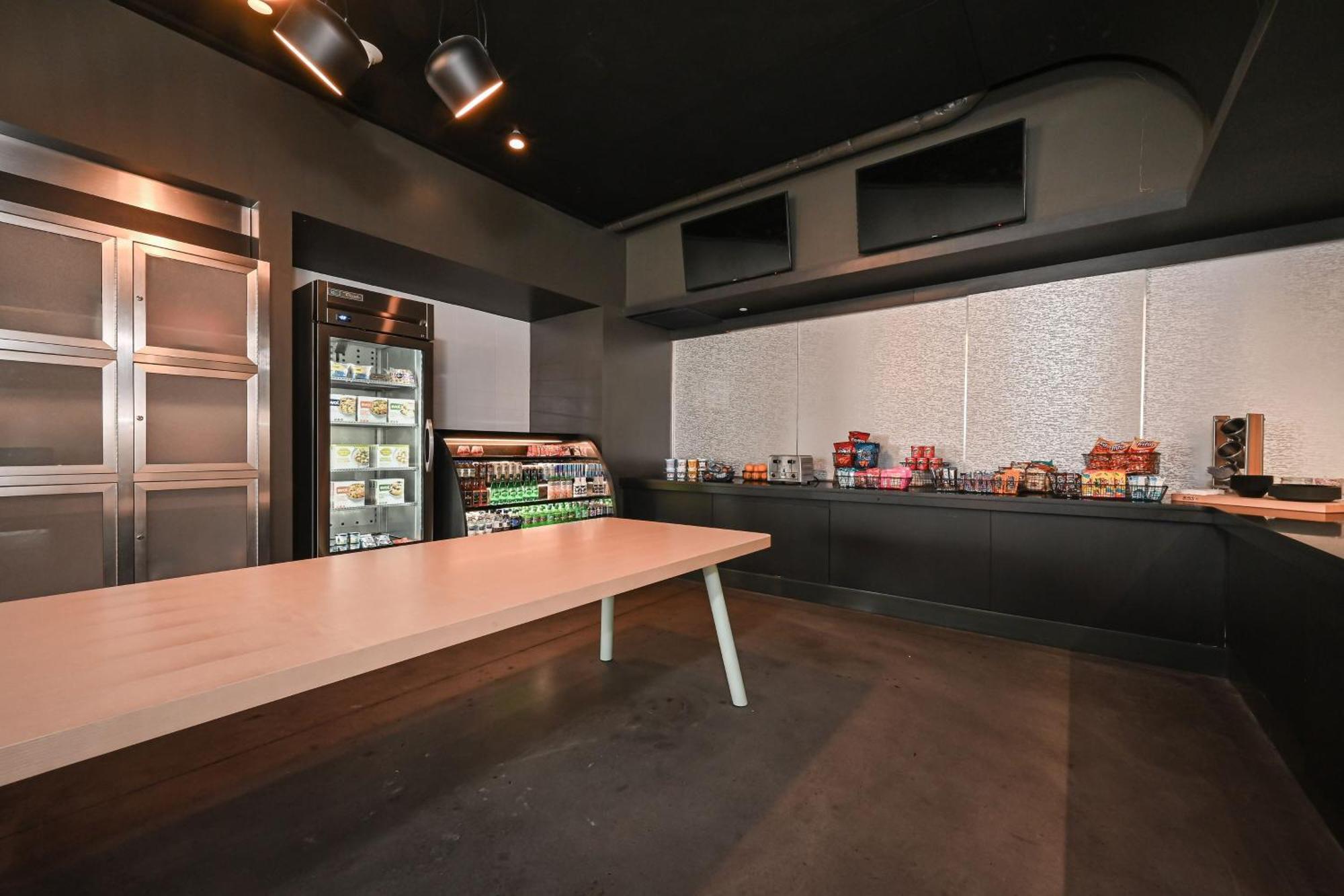 Aloft Charlotte City Center Экстерьер фото